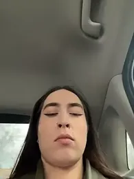 Holly_Play — 在 stripchat 直播的网络摄像头模特