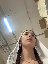 DollyTall — 在 stripchat 直播的网络摄像头模特