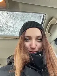 DollyTall — 在 stripchat 直播的网络摄像头模特