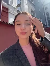 DollyTall — 在 stripchat 直播的网络摄像头模特