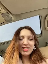 DollyTall — 在 stripchat 直播的网络摄像头模特