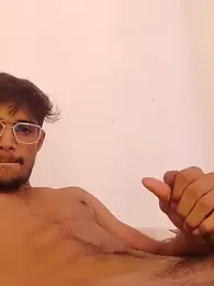 kaushikhotty — 在 stripchat 直播的网络摄像头模特