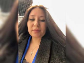 -Lune — 在 bongacams 直播的网络摄像头模特