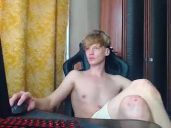 shyredstar — 在 chaturbate 直播的网络摄像头模特