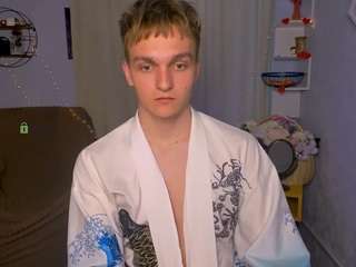 john-lik — Camsoda stream photo (Apr 2026)