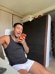 sendfer — 在 stripchat 直播的网络摄像头模特