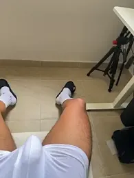 sendfer — 在 stripchat 直播的网络摄像头模特