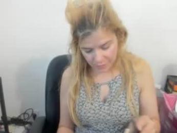 artsyandcraftsy_ — Chaturbate stream photo (Aug 2026)