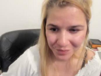 artsyandcraftsy_ — Chaturbate stream photo (Jul 2026)