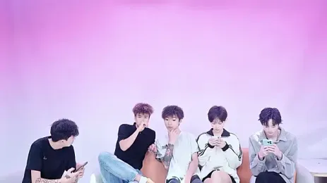 BTboy-001 — 在 stripchat 直播的网络摄像头模特
