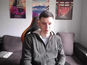 theroadtomars — 在 chaturbate 直播的网络摄像头模特