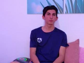 dianayleo — 在 chaturbate 直播的网络摄像头模特