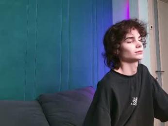 burry_hump — 在 chaturbate 直播的网络摄像头模特
