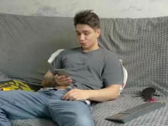 rik_and — 在 chaturbate 直播的网络摄像头模特