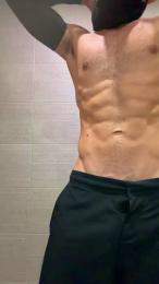 Delincuente2323 — 在 cam4 直播的网络摄像头模特