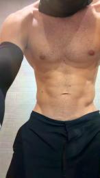Delincuente2323 — 在 cam4 直播的网络摄像头模特
