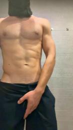 Delincuente2323 — 在 cam4 直播的网络摄像头模特