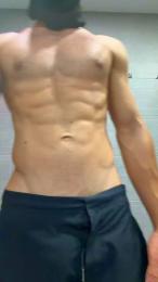Delincuente2323 — 在 cam4 直播的网络摄像头模特