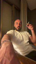 corrado94iclou3 — 在 cam4 直播的网络摄像头模特