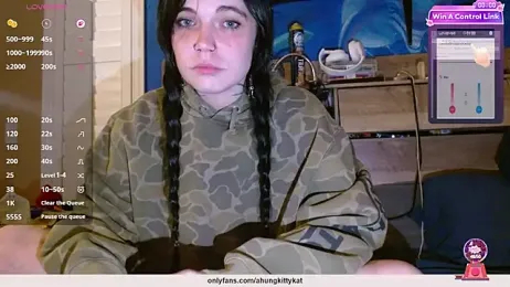 ahungkittykat — Stripchat stream photo (Apr 2026)