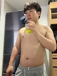 Nobu_469 — 在 stripchat 直播的网络摄像头模特