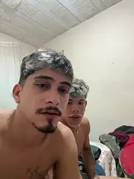 Uchihaxxx — 在 stripchat 直播的网络摄像头模特