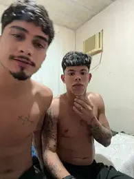 Uchihaxxx — 在 stripchat 直播的网络摄像头模特