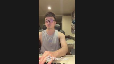 blueemperor5 — 在 cam4 直播的网络摄像头模特