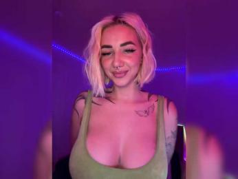 -AmazingBlonde- — bongacams