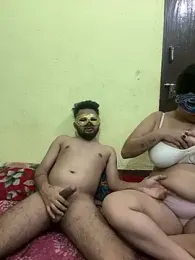 SEXYC0UPLEE — Stripchat stream photo (May 2025)