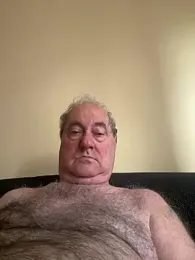 csikar — 在 stripchat 直播的网络摄像头模特