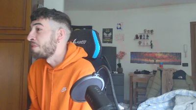 Meastroboris95 — 在 cam4 直播的网络摄像头模特