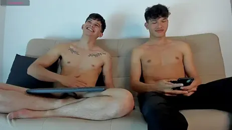 Lucas-Aaron — 在 stripchat 直播的网络摄像头模特