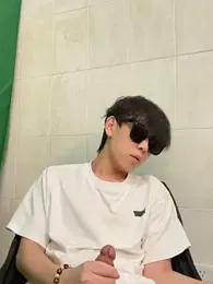 T545k — 在 stripchat 直播的网络摄像头模特