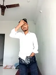 sdgjjkkmm — 在 stripchat 直播的网络摄像头模特