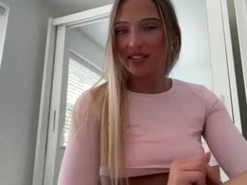 rosebella_ — 在 chaturbate 直播的网络摄像头模特