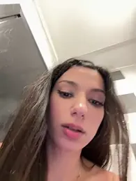 -_MiaQueen_- — Stripchat stream photo (Mar 2026)