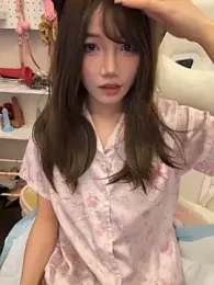 nide_xiaogou — 在 stripchat 直播的网络摄像头模特