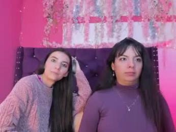 valkiria_and_dione — Chaturbate stream photo (Aug 2026)