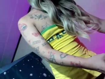 sexyhotbabe18 — 在 chaturbate 直播的网络摄像头模特