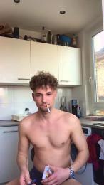 youngplayboymm — Cam4 stream photo (Mar 2026)