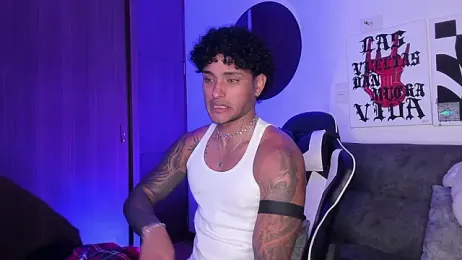 Alessandro_Vanni — 在 stripchat 直播的网络摄像头模特