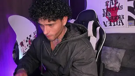 Alessandro_Vanni — 在 stripchat 直播的网络摄像头模特