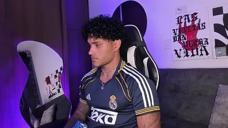 Alessandro_Vanni — 在 stripchat 直播的网络摄像头模特