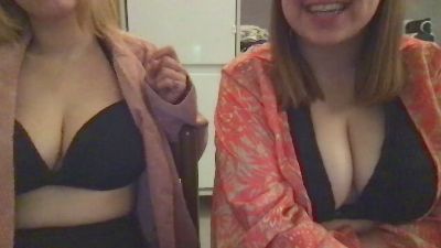 St3phany99 — Cam4 stream photo (Apr 2026)