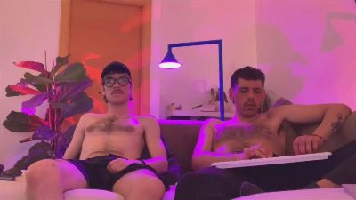 CoupleArgEsp — 在 cam4 直播的网络摄像头模特