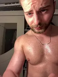 atesturky — 在 stripchat 直播的网络摄像头模特