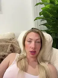 LuisaBecker — Stripchat stream photo (Feb 2026)