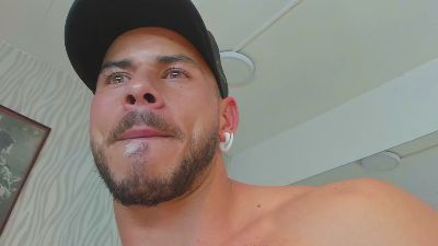 dylan_jacobx — 在 cam4 直播的网络摄像头模特