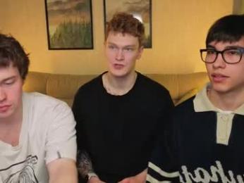 chem1ko — 在 chaturbate 直播的网络摄像头模特